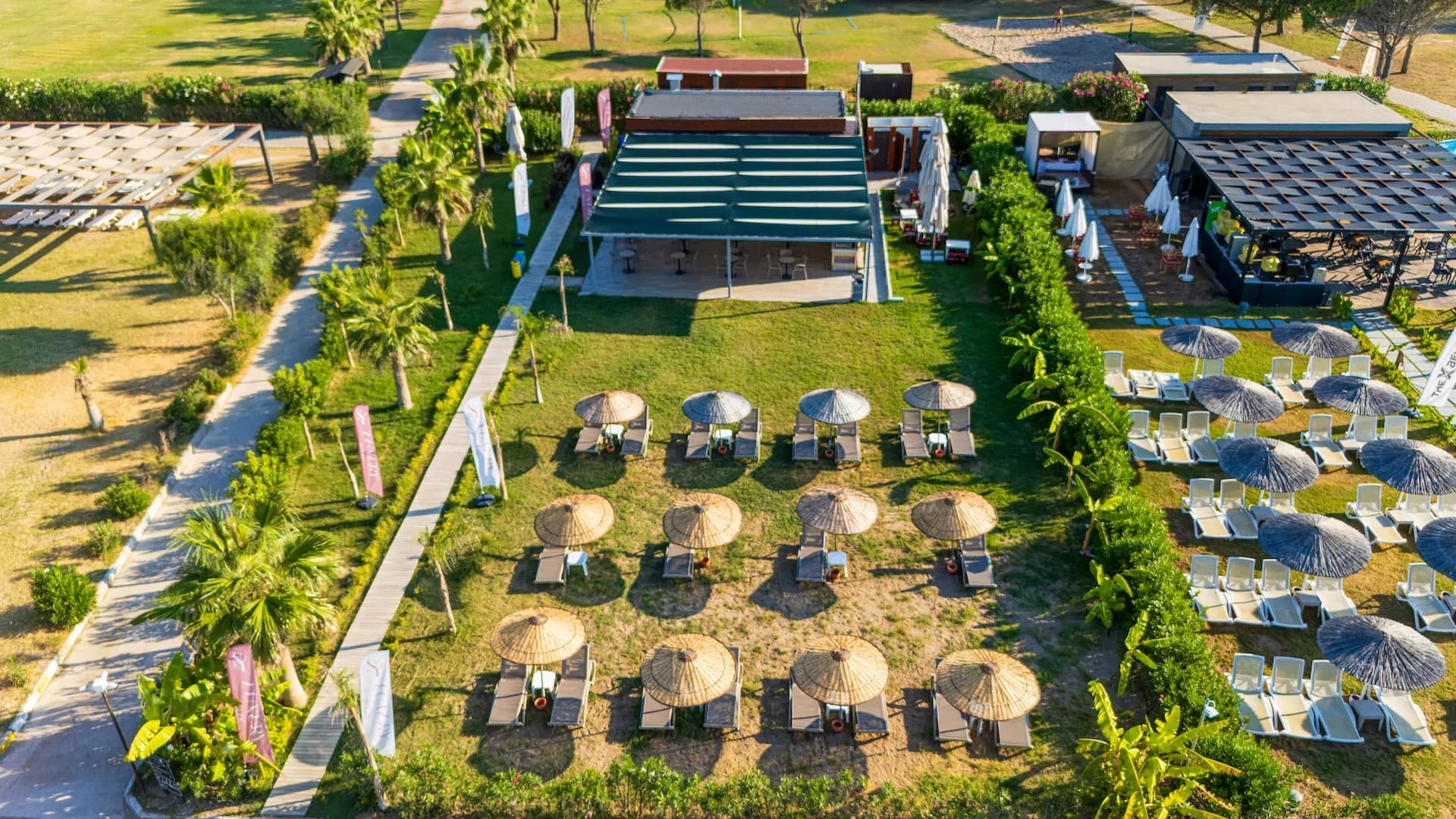 larimar-beach-restaurant 1